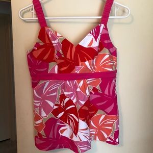 Tommy Bahama Women’s small tank top